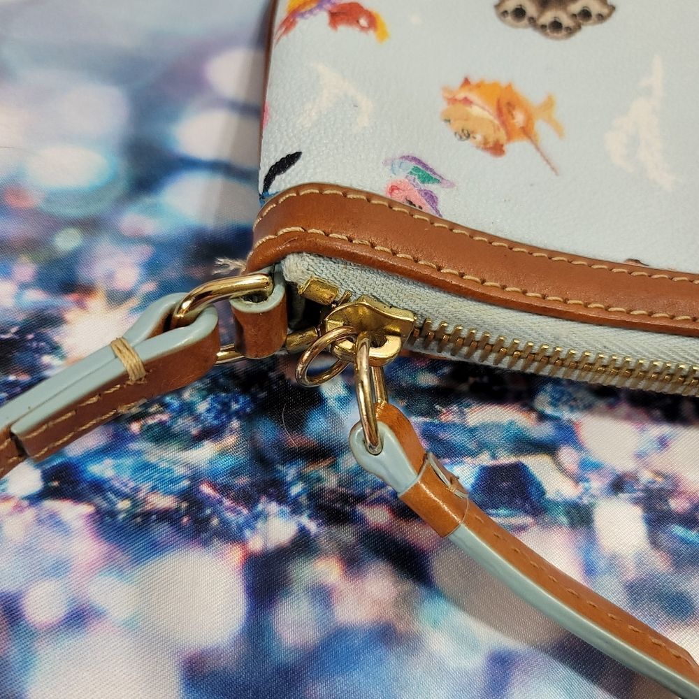 Disney Dooney & Bourke Out to Sea Wristlet / Pouch Authentic - Picture 6 of 15